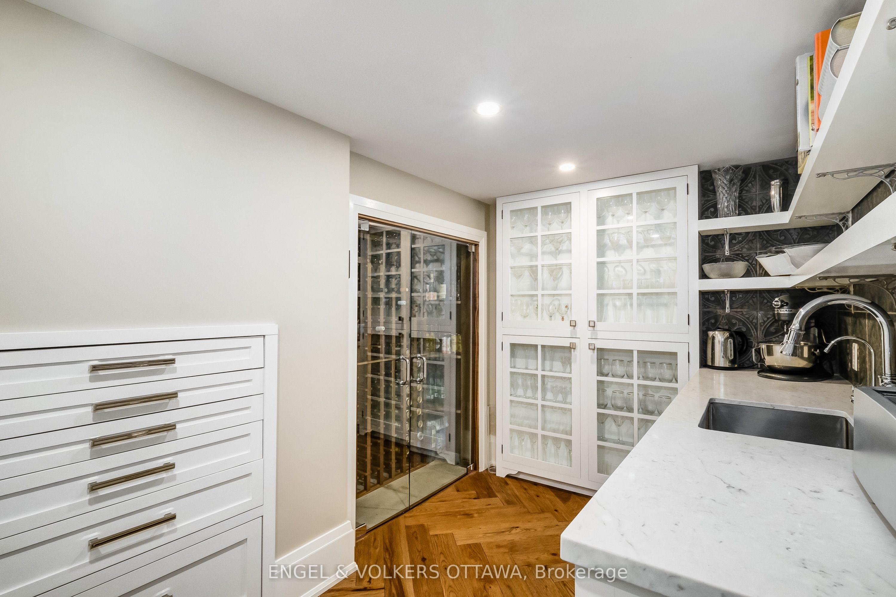 5651 HERWIG Place, Manotick - Kars - Rideau Twp and Area 8004 - Manotick South to Roger Stevens