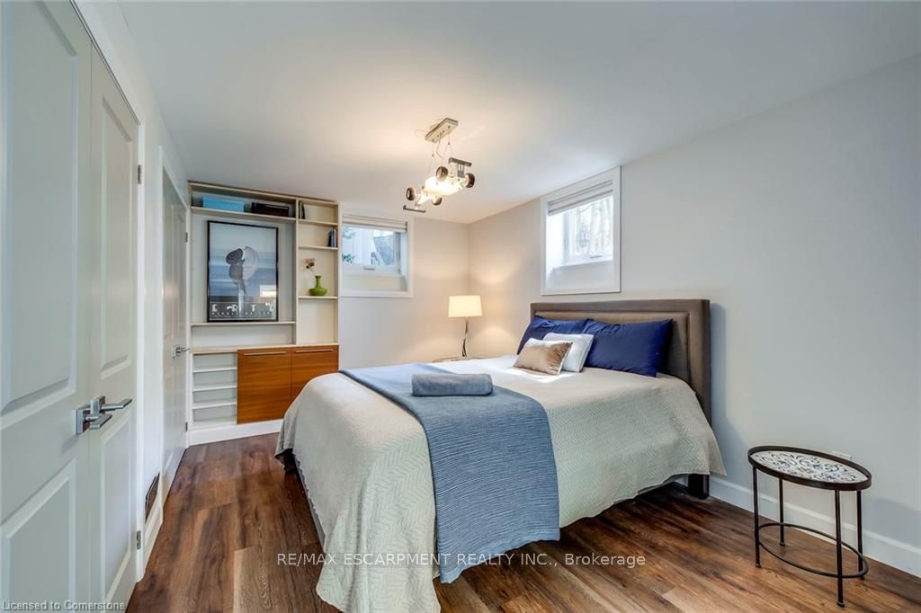 4306 Lakeshore Road