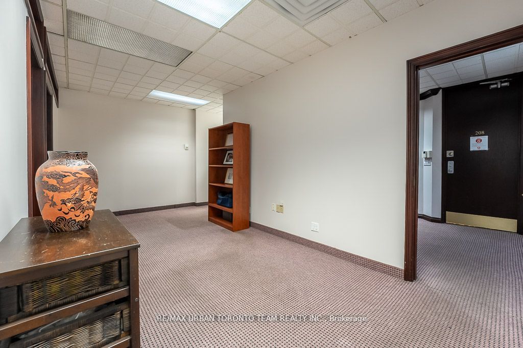 120 Carlton Street, #208