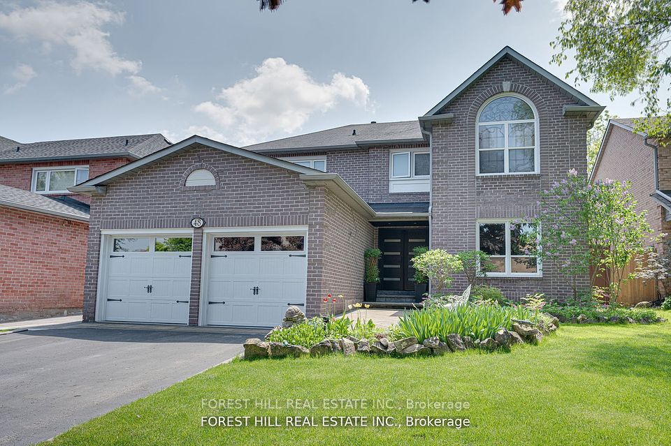 48 Haskell Crescent, Aurora, ON L4G 5T3