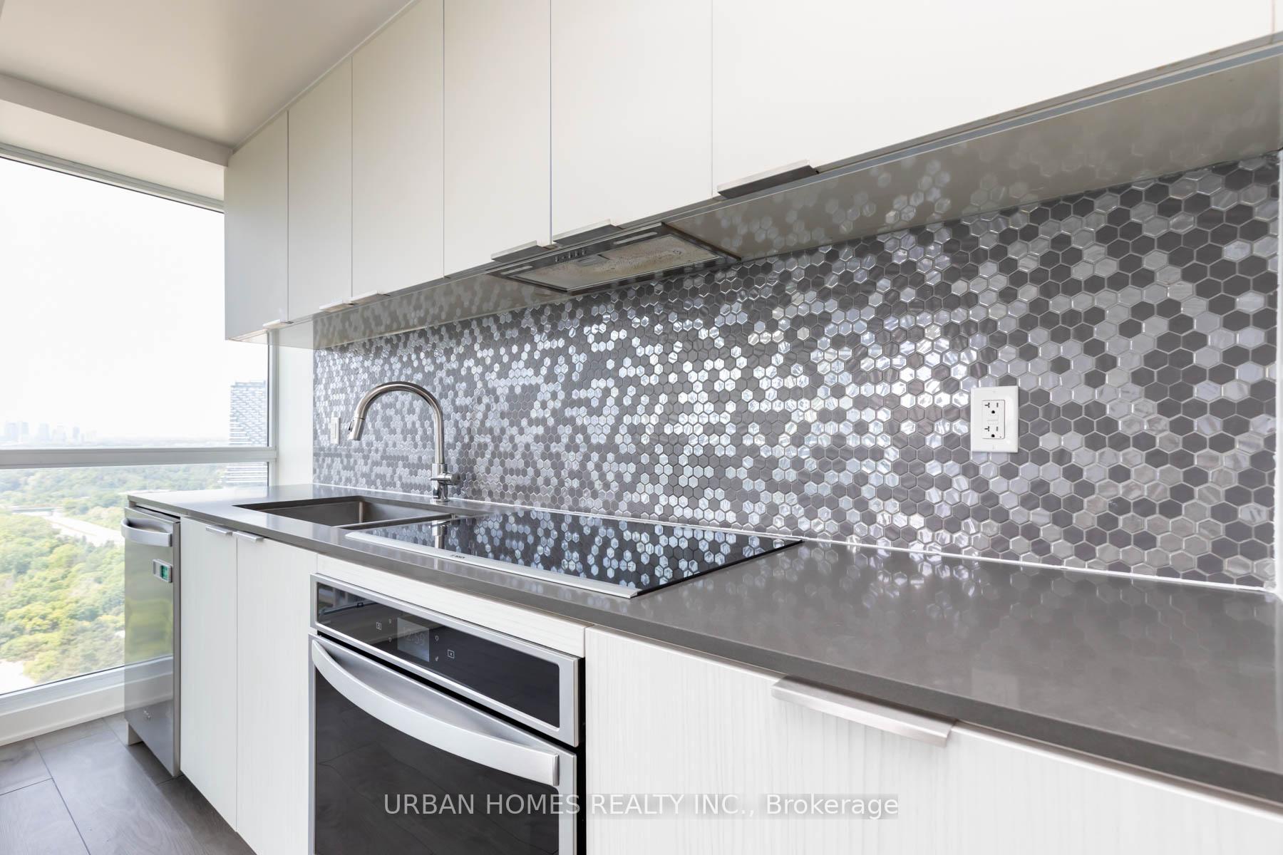 2 Bedrooms Condo at 2 Sonic, Toronto For sale