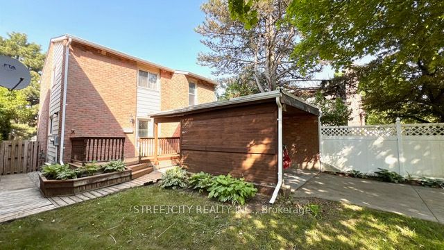 1827 Aldersbrook Gate, London North, ON N6G 3M4