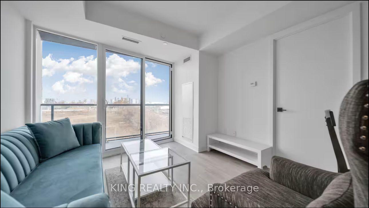 3 Bedrooms Condo at 36 Zorra,  Toronto For sale