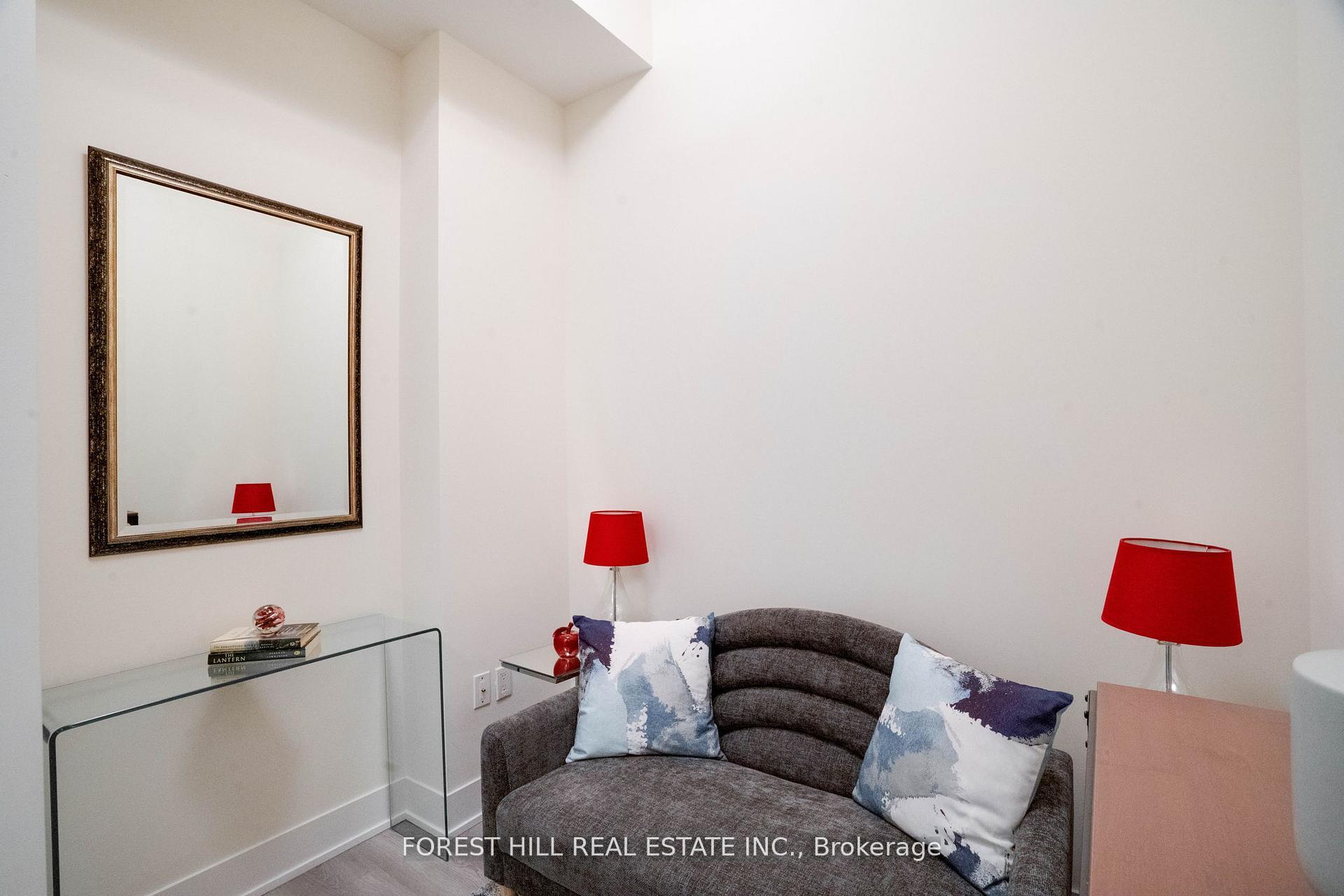2 Bedrooms Condo at 2908 Highway 7, Vaughan For sale