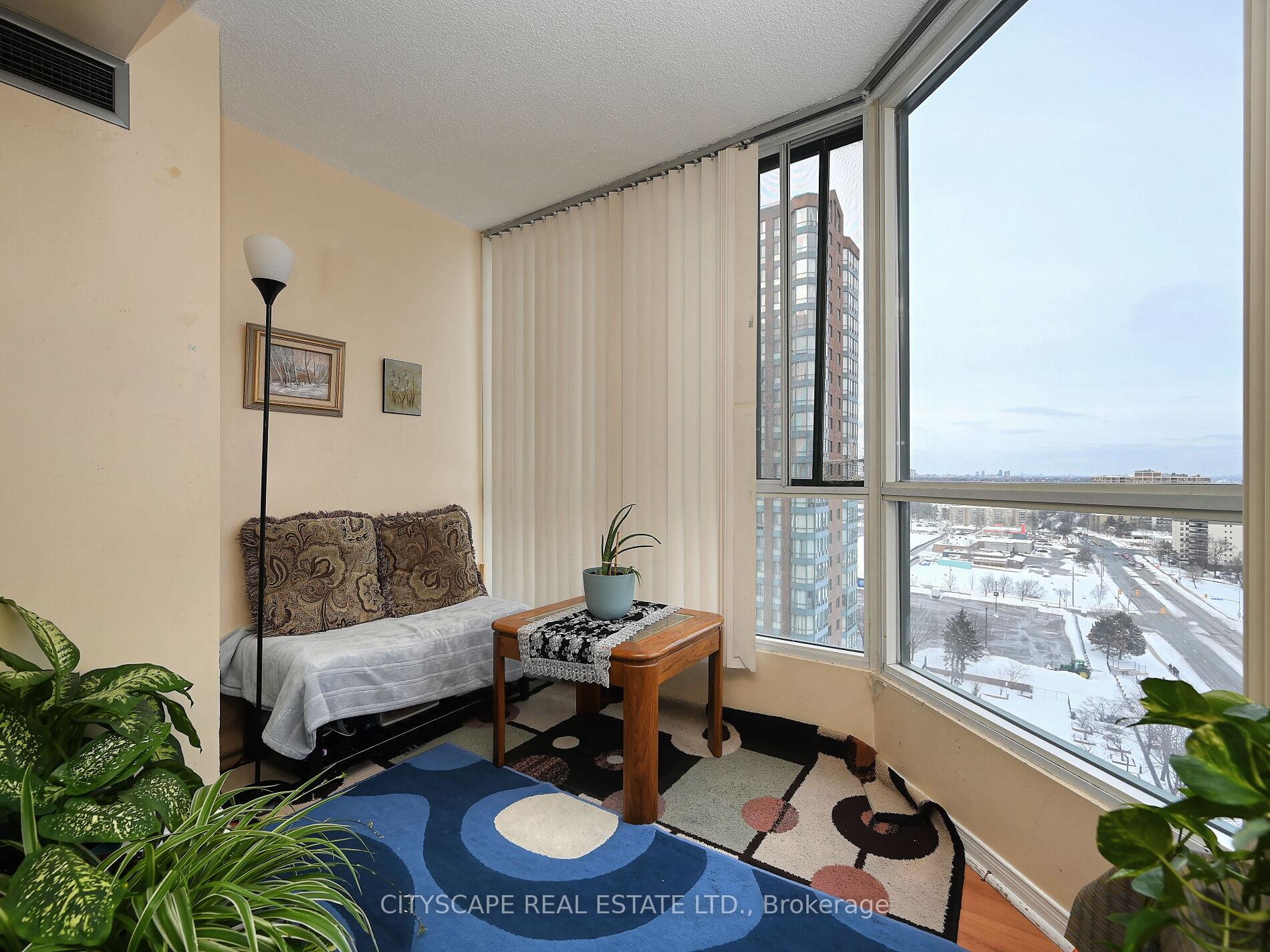 3 Bedrooms Condo at 145 Hillcrest, Mississauga For sale