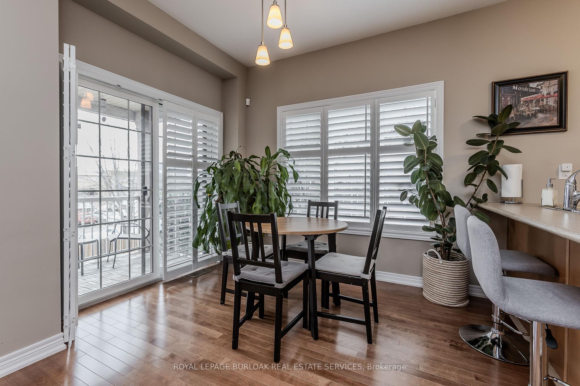3 Bedrooms Condo at 1401 Plains, Burlington For sale