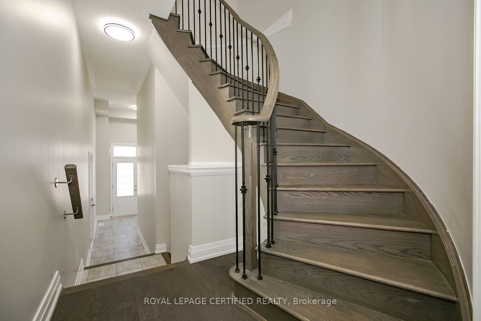 32 Dalbeattie Drive