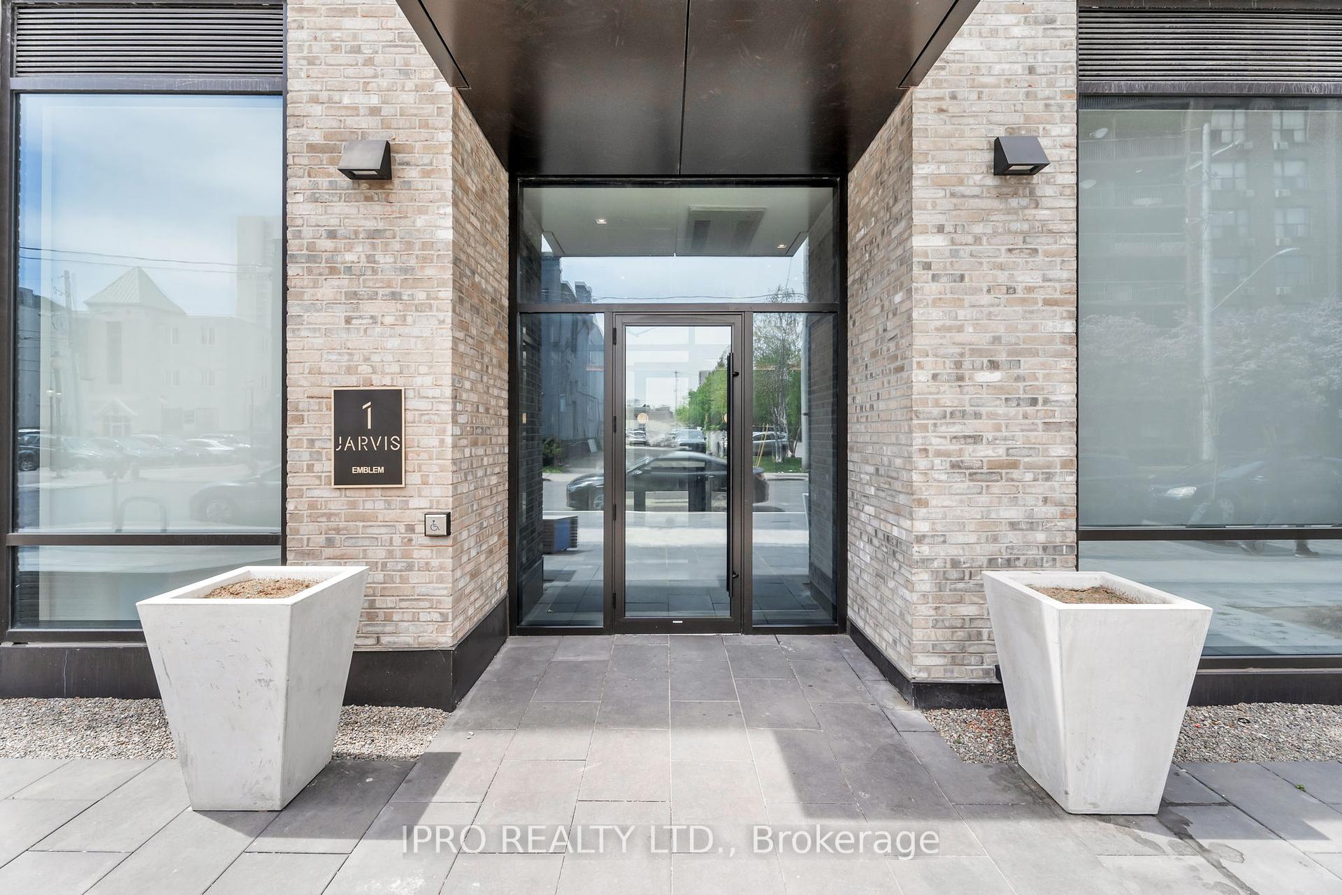 1 Bedroom Condo at 1 Jarvis, Hamilton For sale