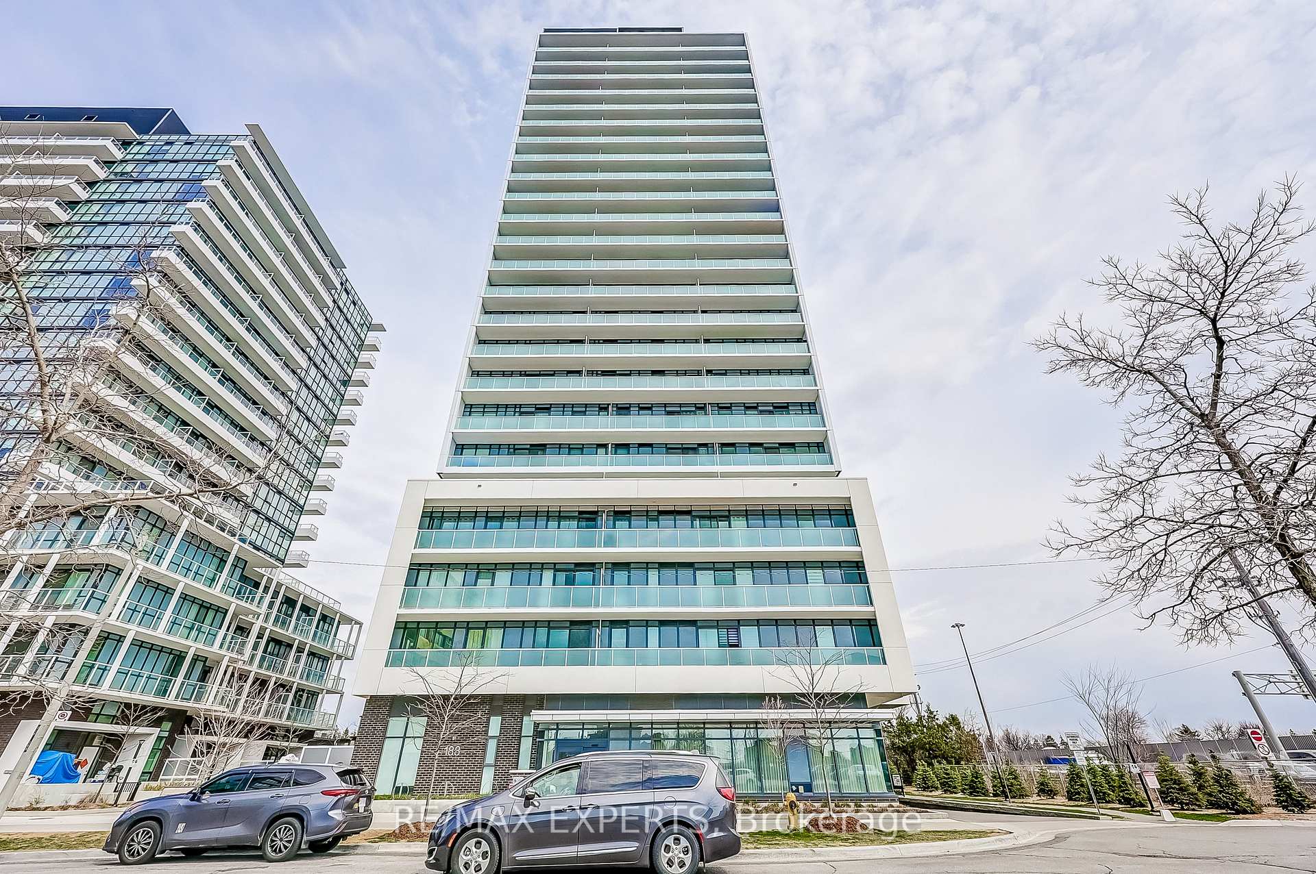 2 Bedrooms Condo at 188 Fairview Mall,  Toronto For sale