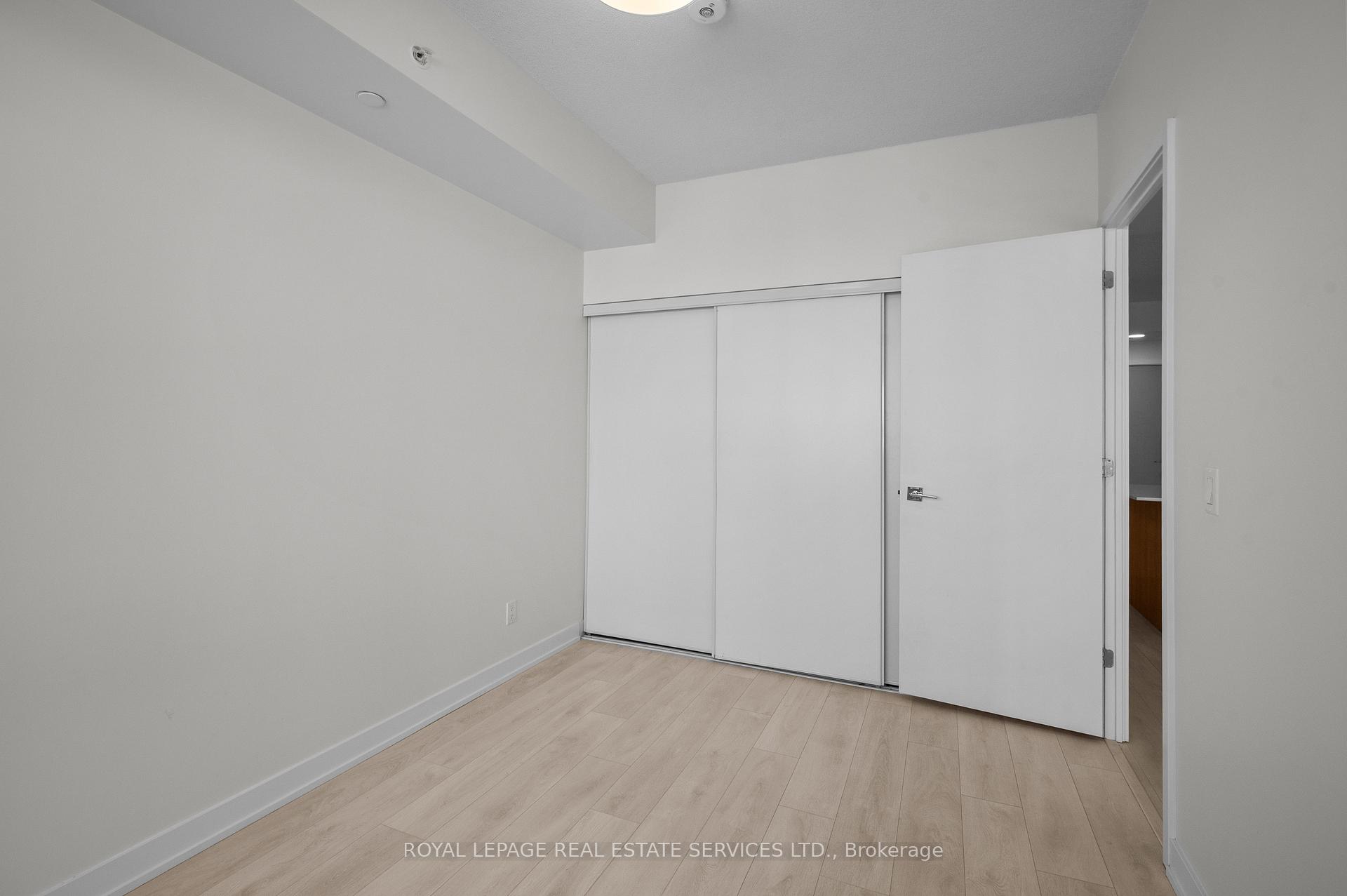 1 Bedroom Condo at 1117 Cooke, Burlington For sale