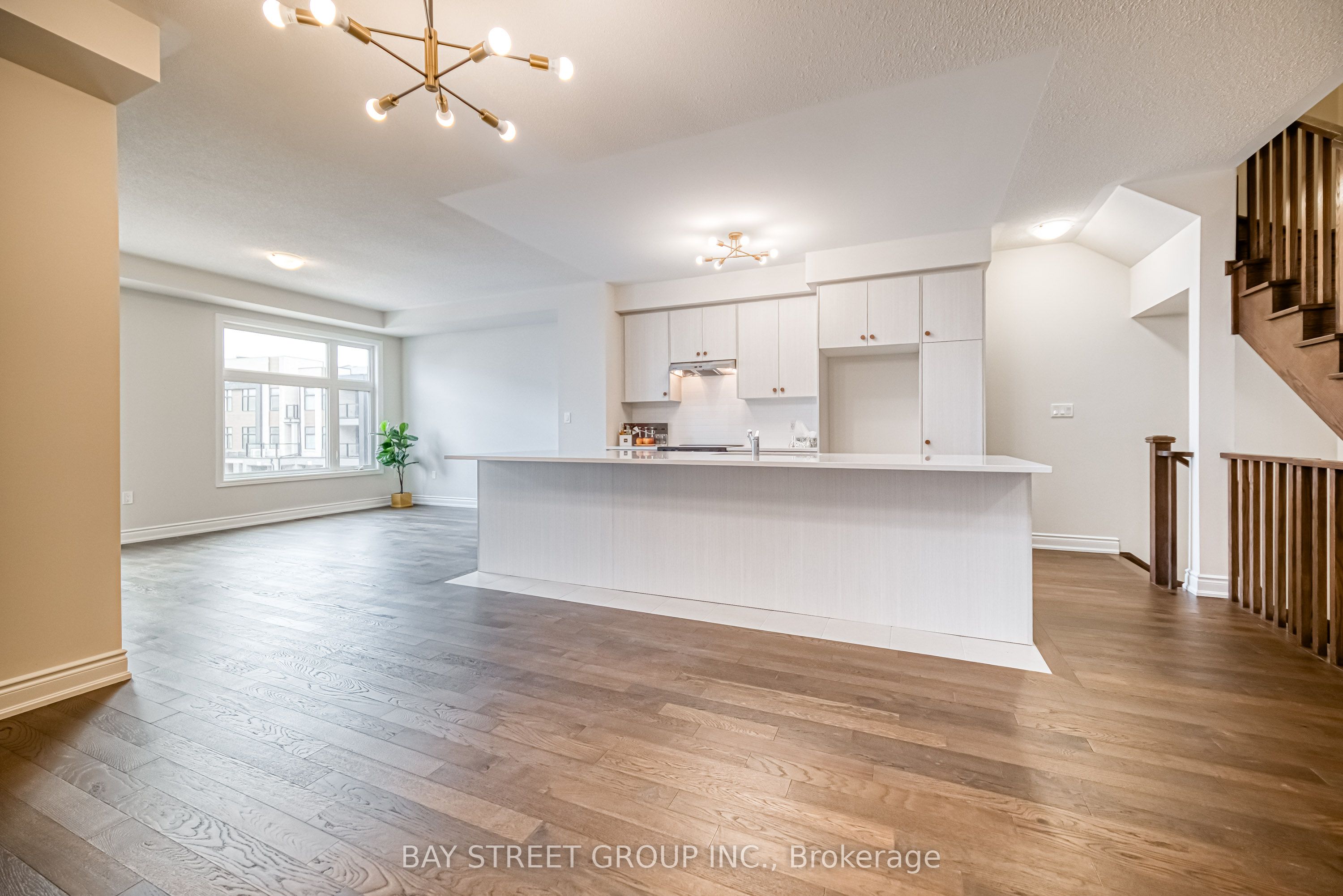 1411 Courtleigh Trail