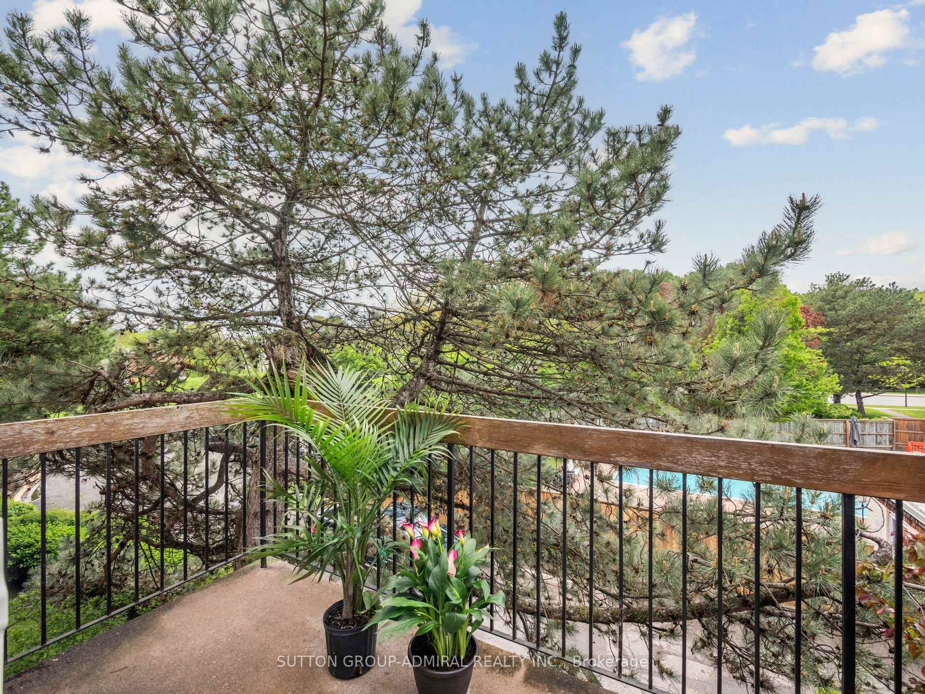 2 Bedrooms Condo at 24 Anvil Millway, Toronto For sale