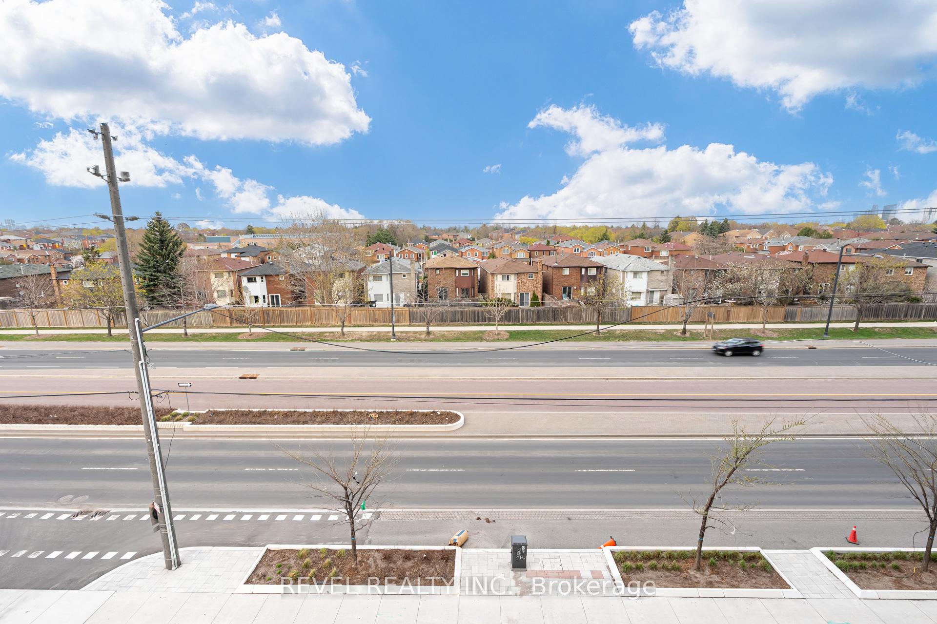 2 Bedrooms Condo at 7950 Bathurst, Vaughan For sale