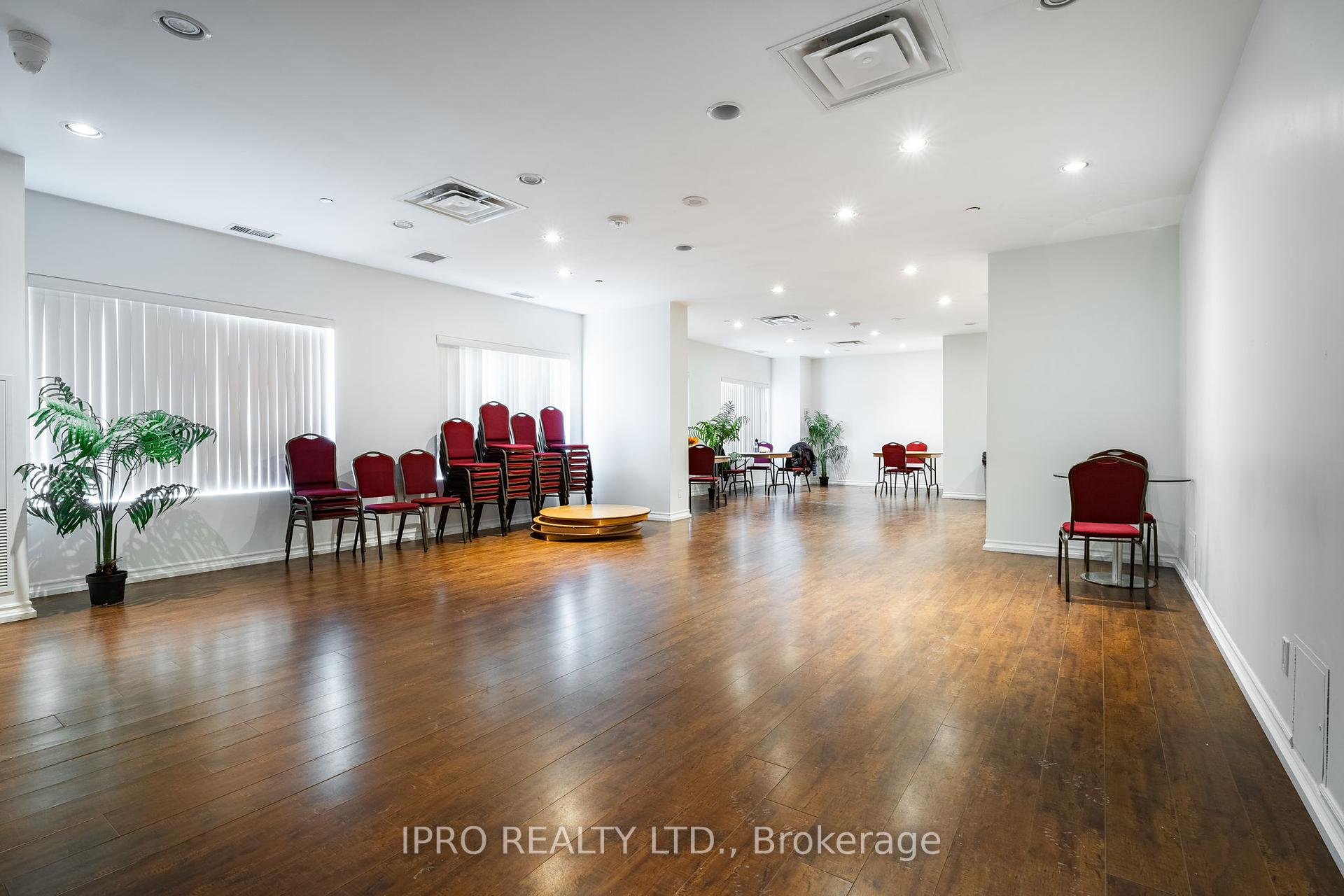 1 Bedroom Condo at 1328 Birchmount,  Toronto For sale
