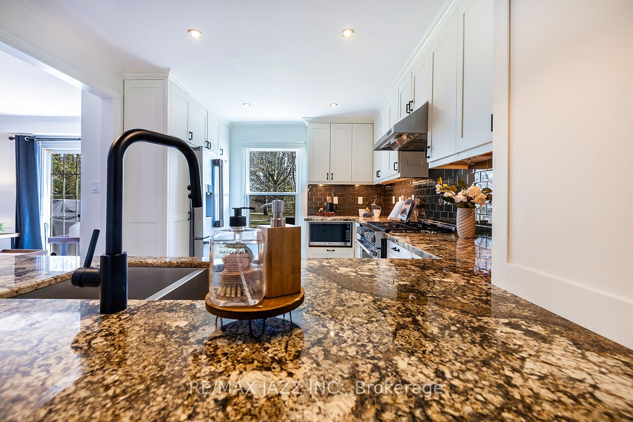 3 Rosewood Court