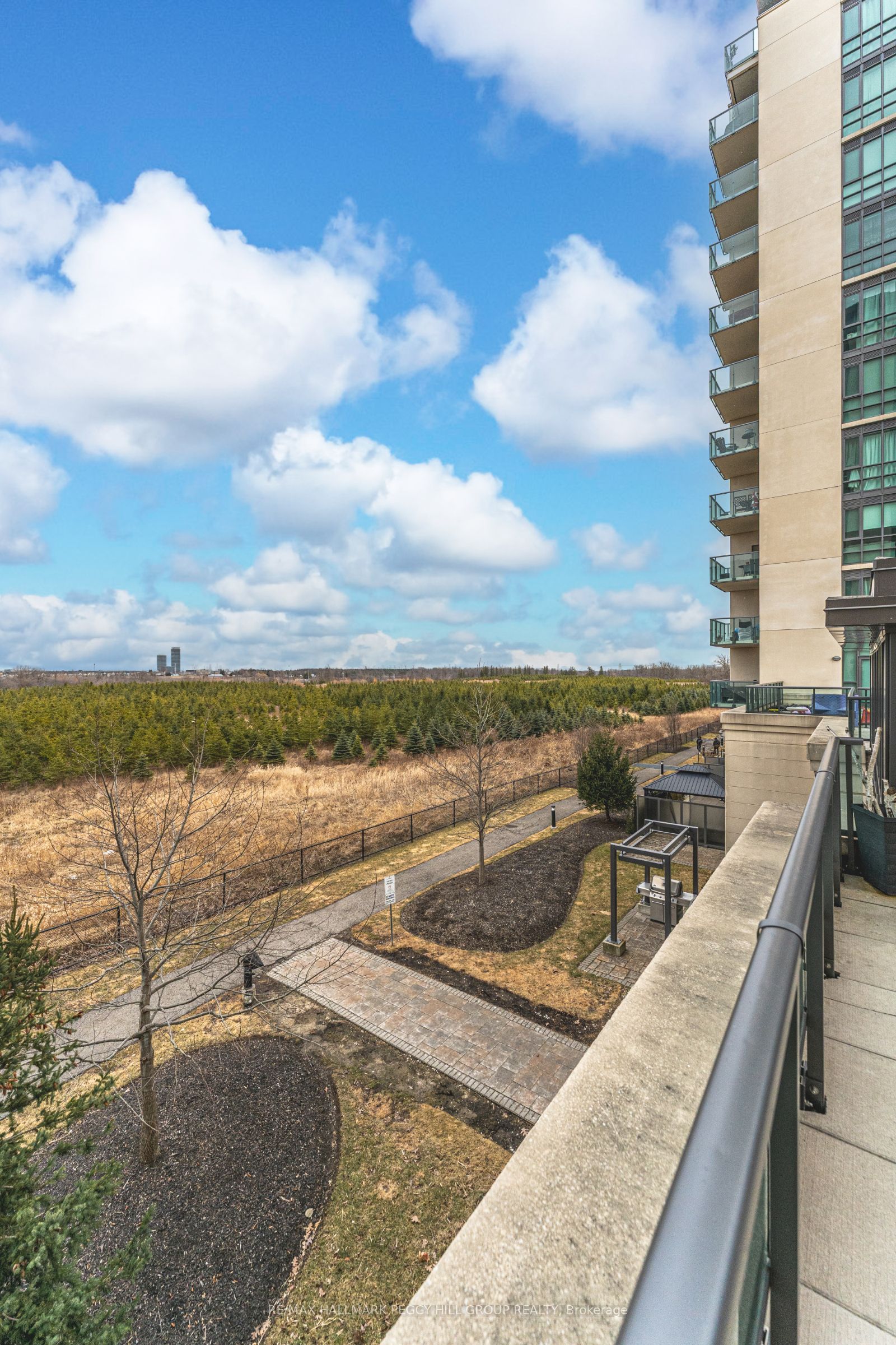 45 Yorkland Boulevard, #206