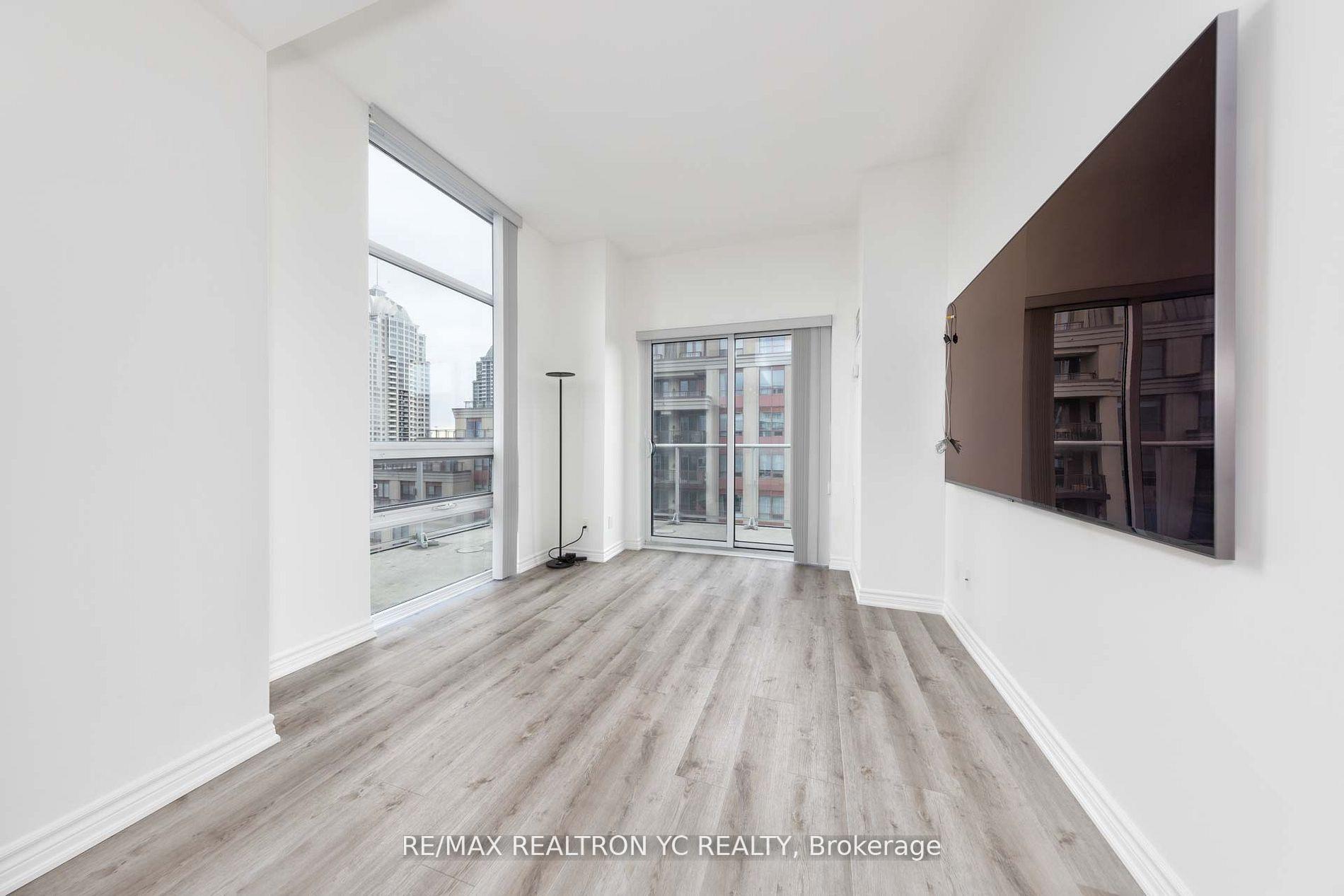 2 Bedrooms Condo at 621 Sheppard, Toronto For sale