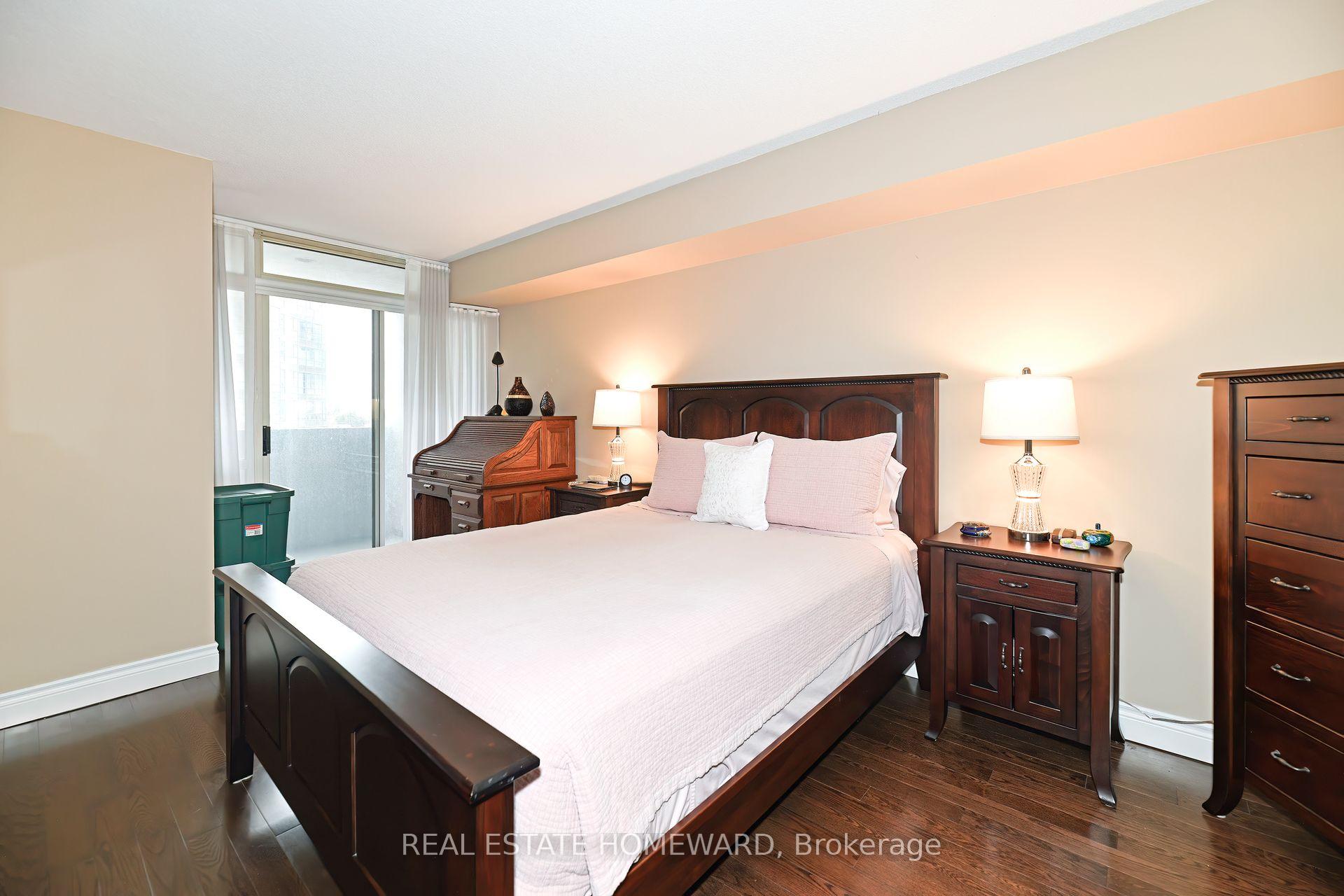 3 Bedrooms Condo at 3233 eglinton, Toronto For sale