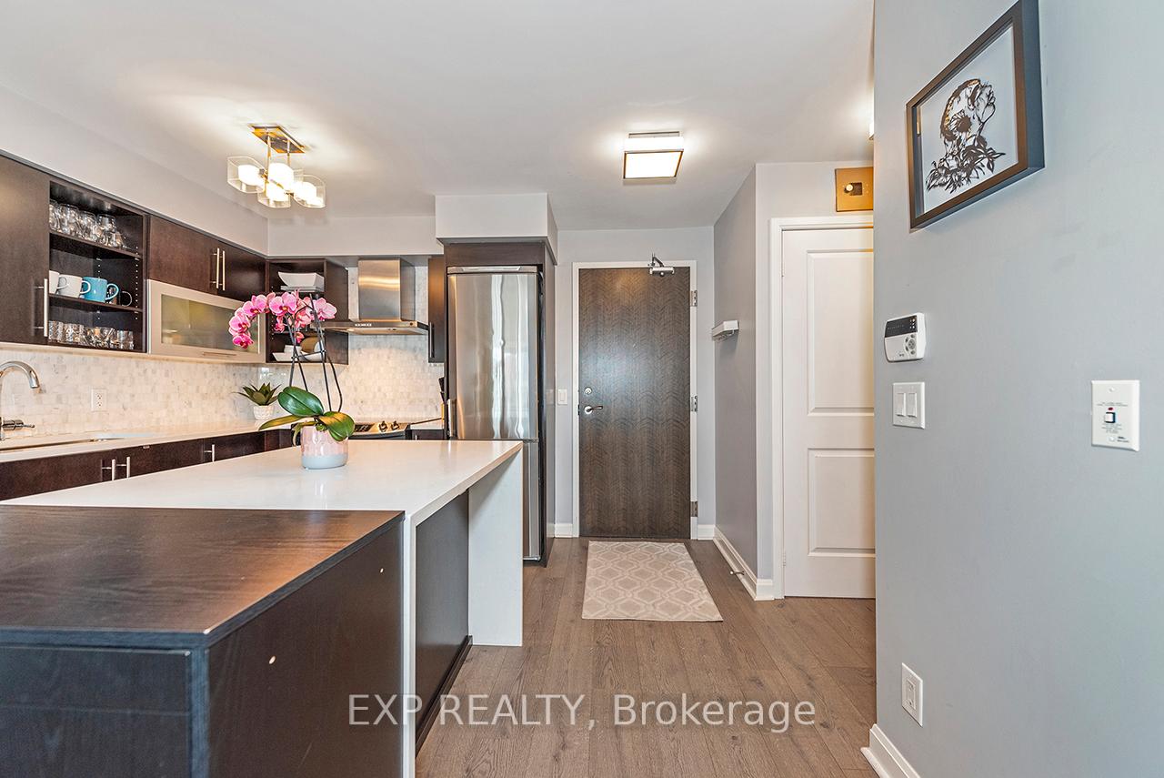 2 Bedrooms Condo at 1 Michael Power, Toronto For sale