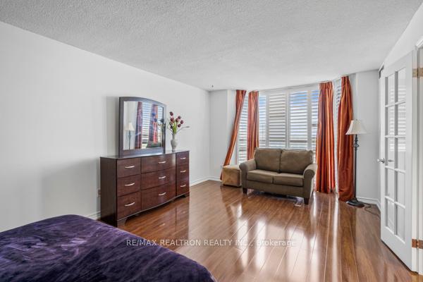 2 Bedrooms Condo at 2350 Bridletowne, Toronto For sale