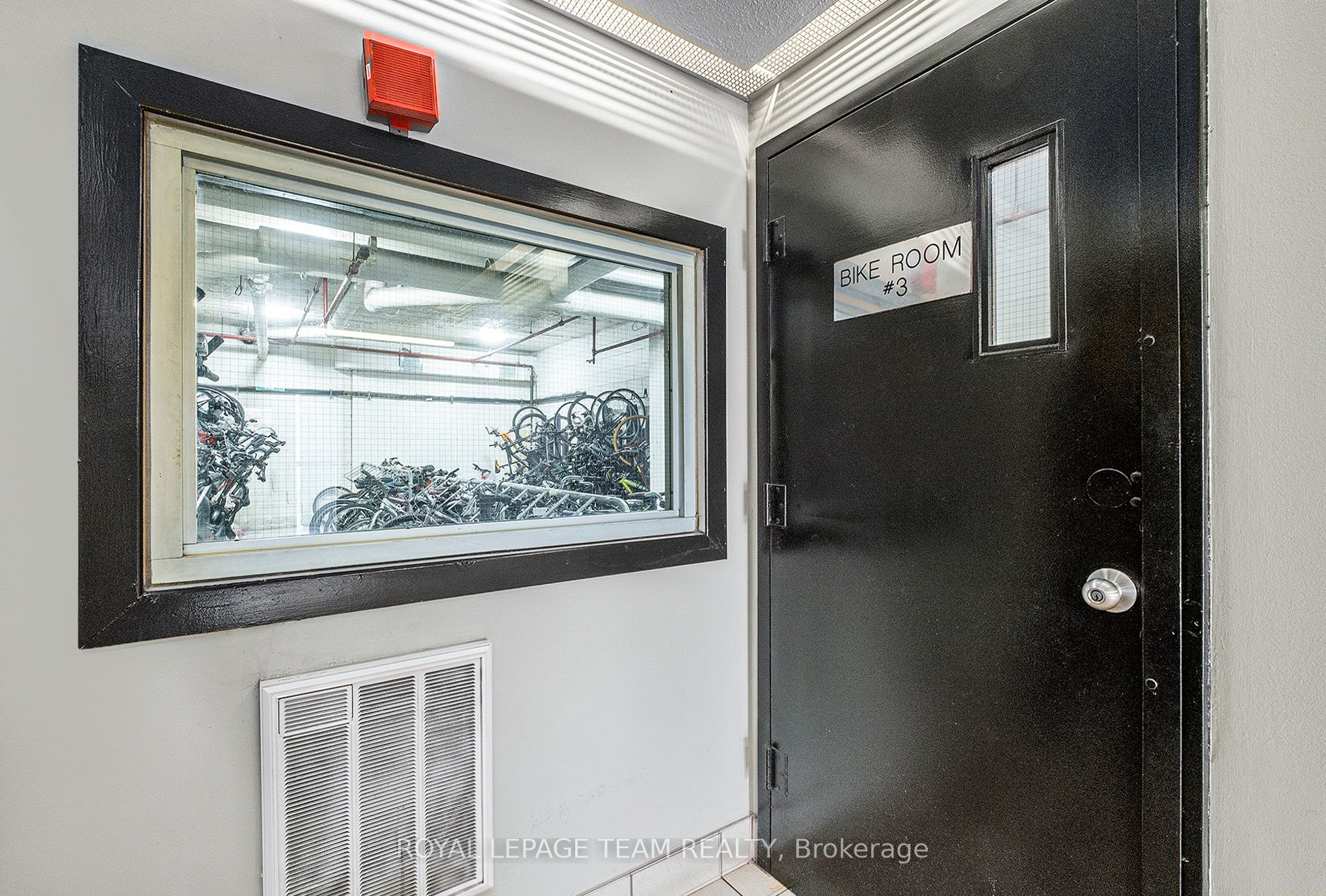900 DYNES Road #507, Mooneys Bay - Carleton Heights and Area 4702 - Carleton Square