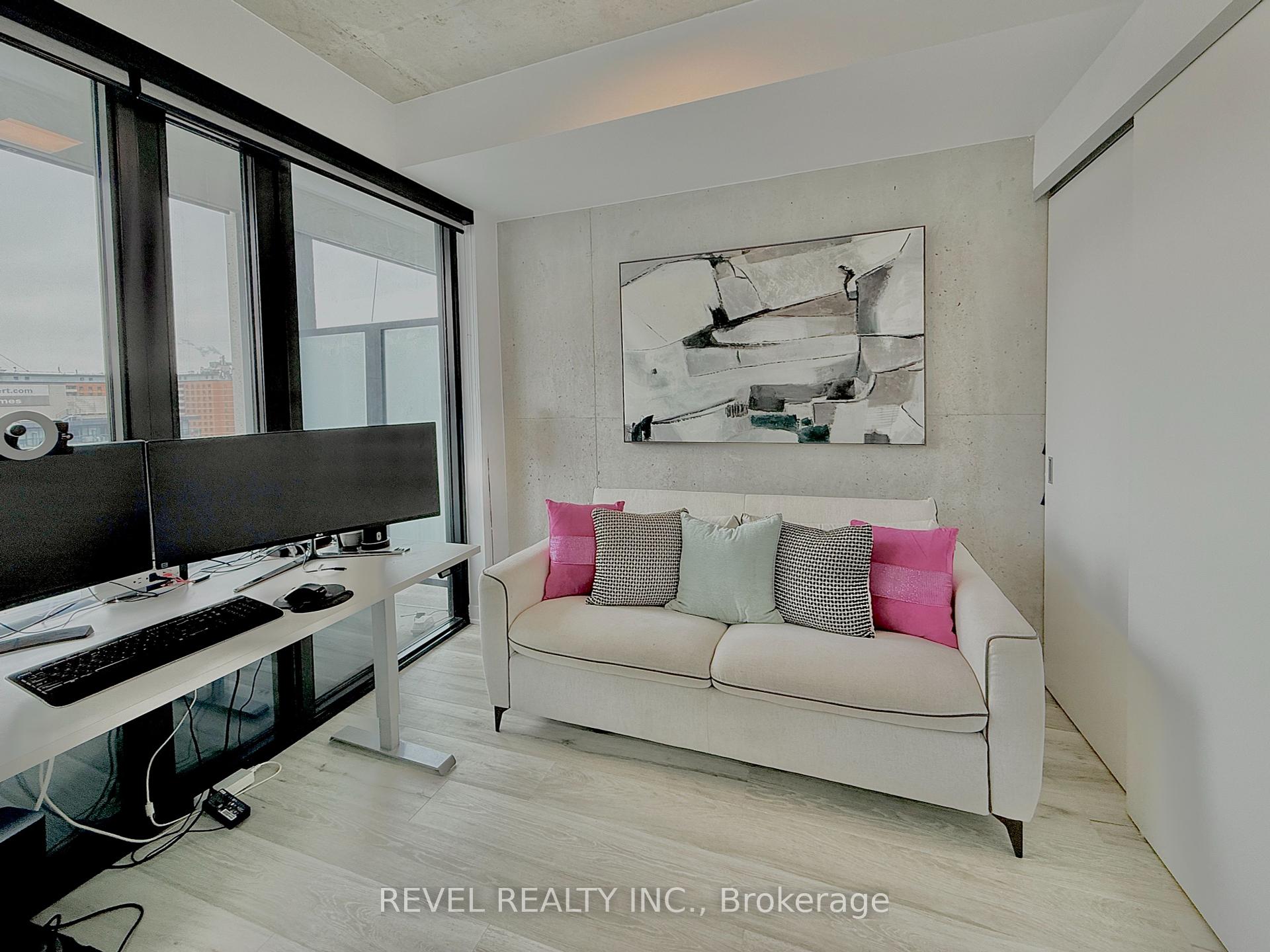 2 Bedrooms Condo at 55 Ontario, Toronto For sale
