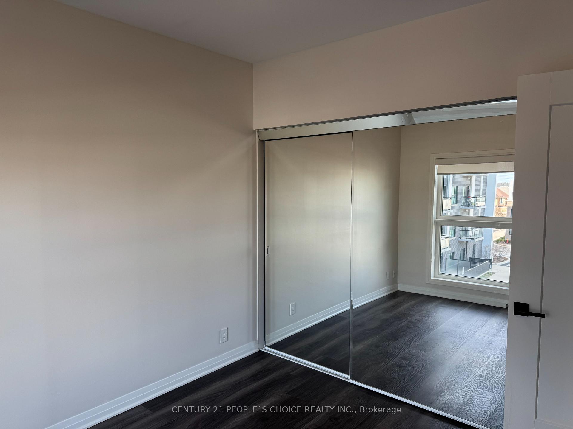 2 Bedrooms Condo at 102 Grovewood Common, Oakville For sale
