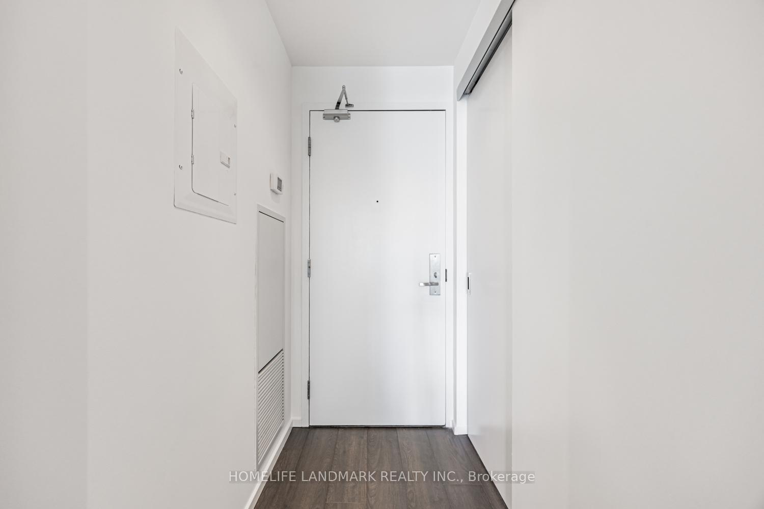2 Bedrooms Condo at 8 Charlotte,  Toronto For sale