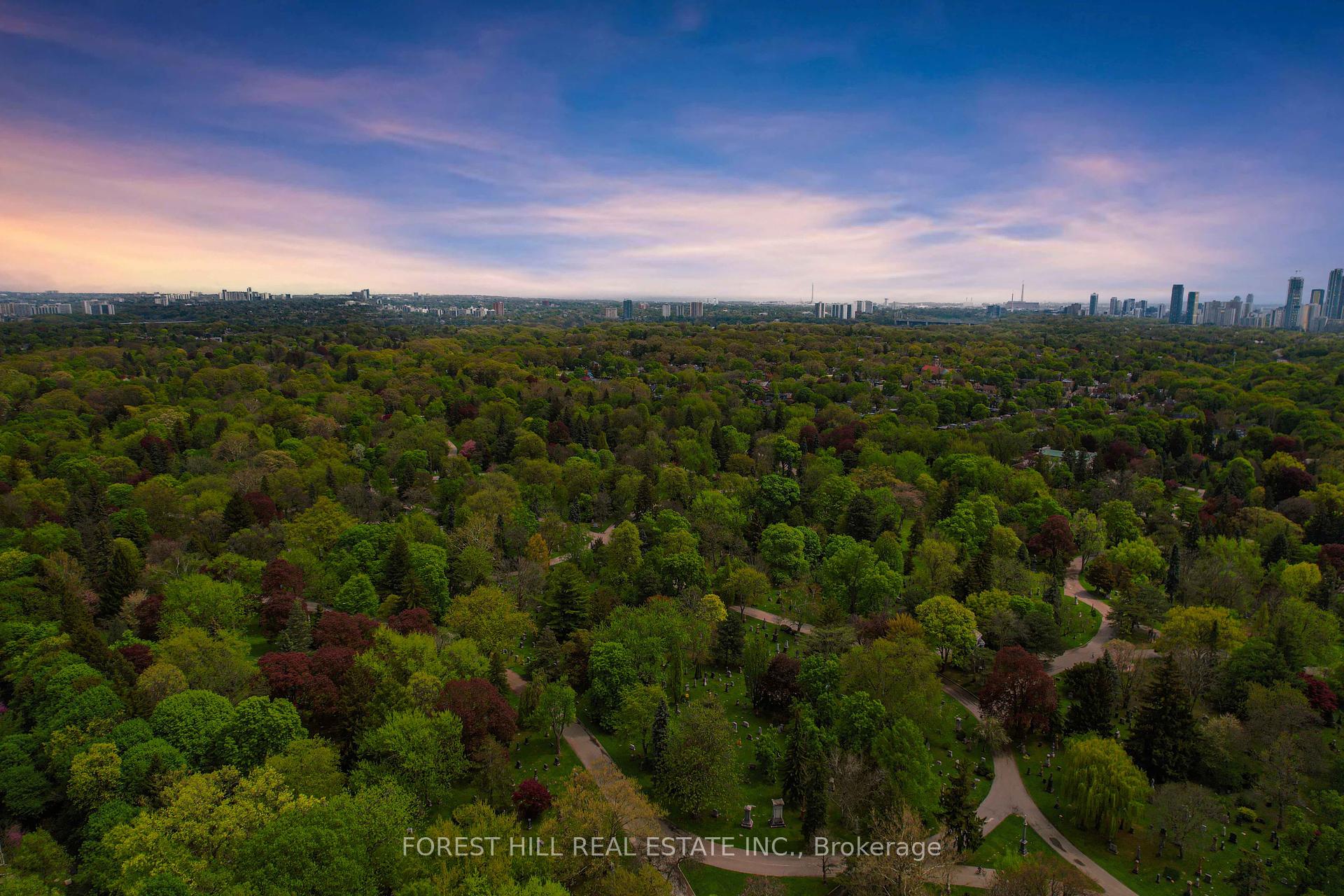 2 Bedrooms Condo at 68 Merton, Toronto For sale