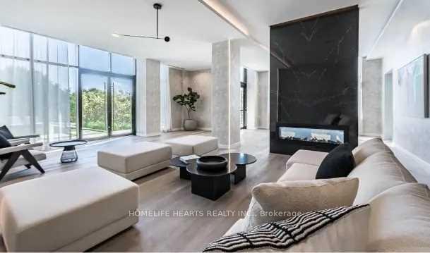 3 Bedrooms Condo at 86 Dundas, Mississauga For sale