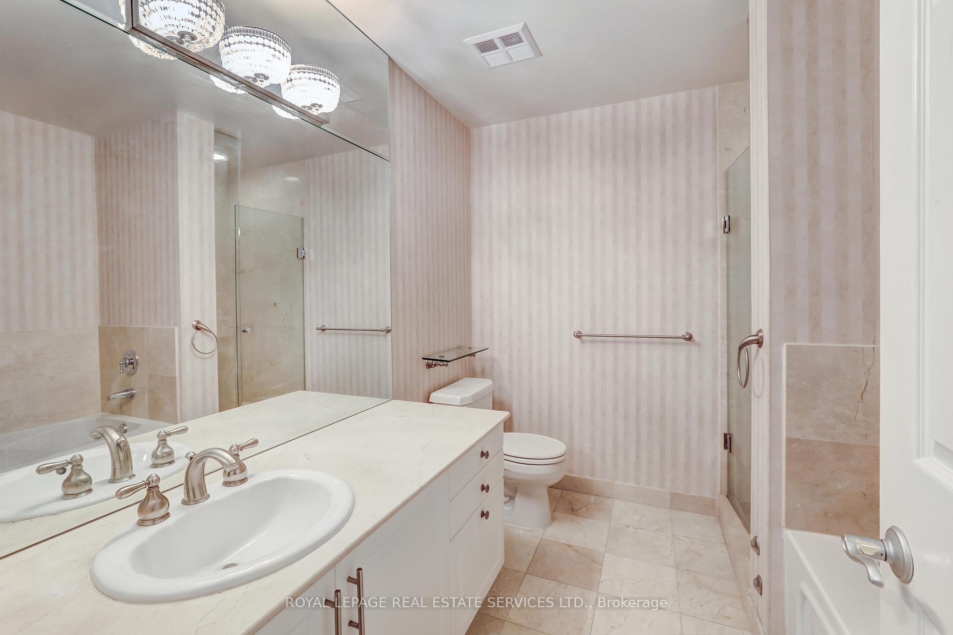 3 Bedrooms Condo at 3085 Bloor, Toronto For sale