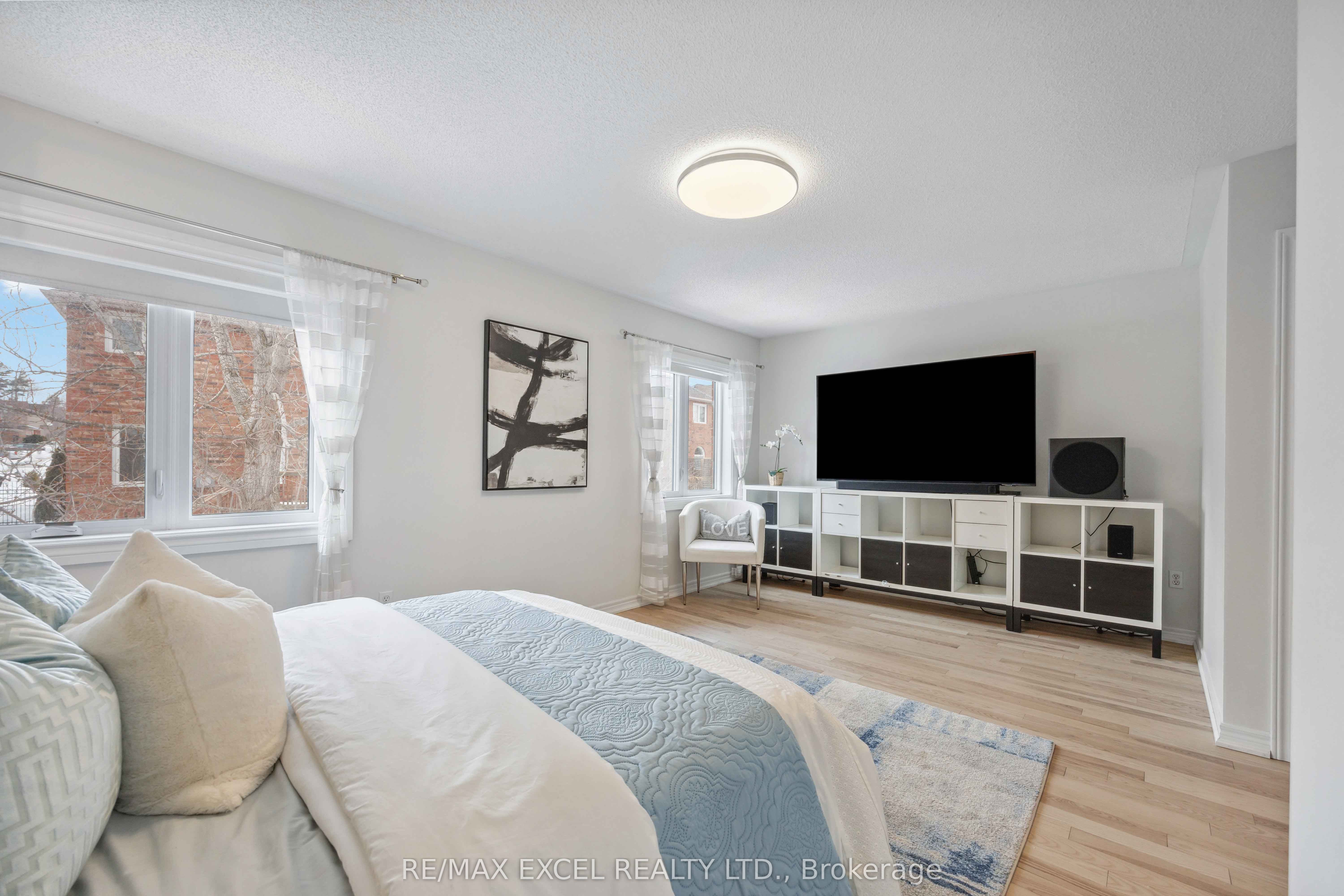 255 Shaftsbury Avenue, #66