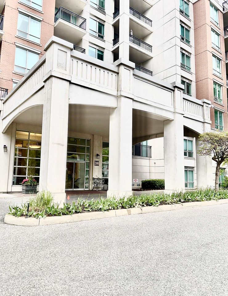 #204 - 38 William Carson Crescent, Toronto, ON M2P 2H2
