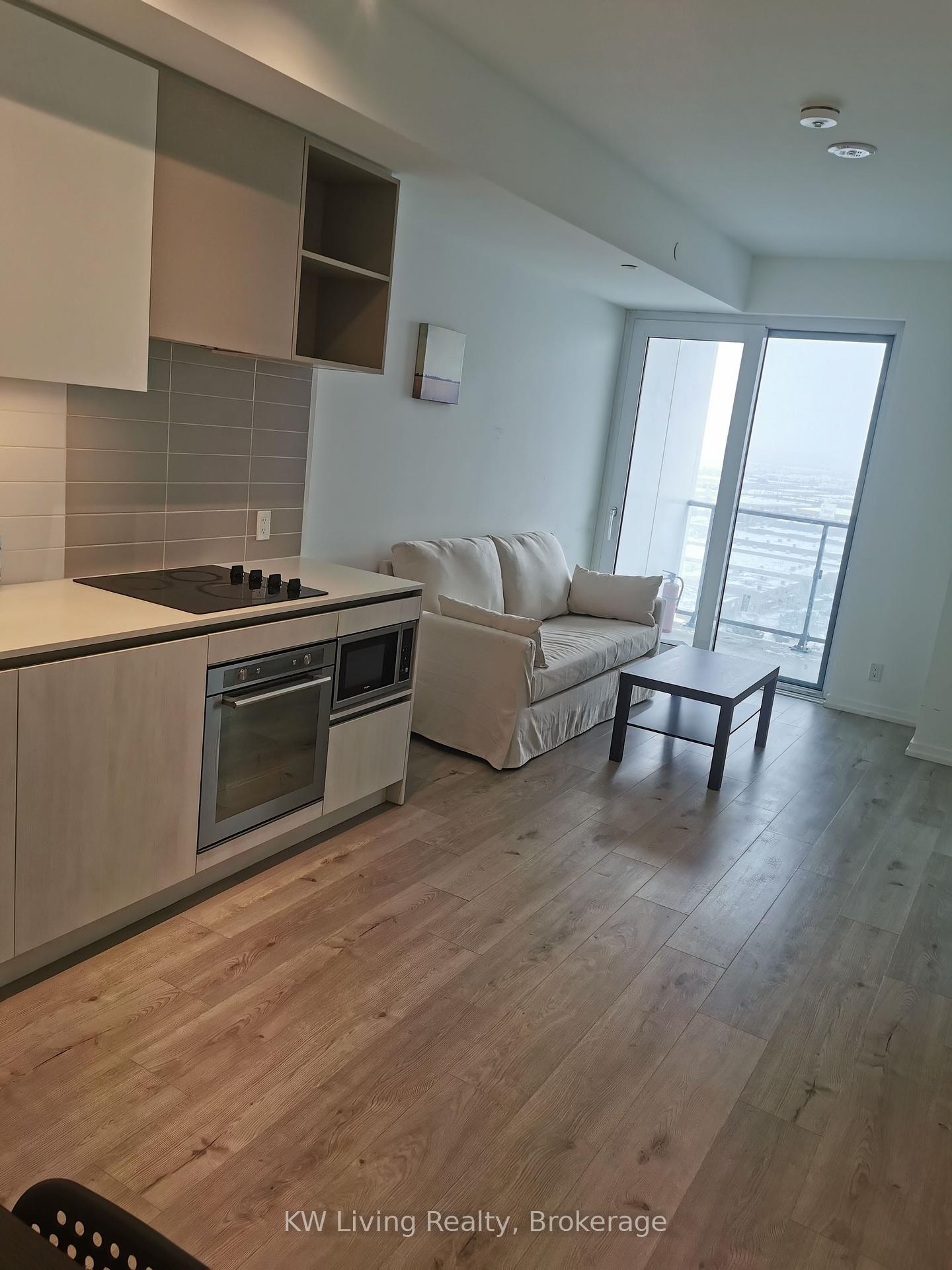 1 Bedroom Condo at 1000 Portage,  Vaughan For sale