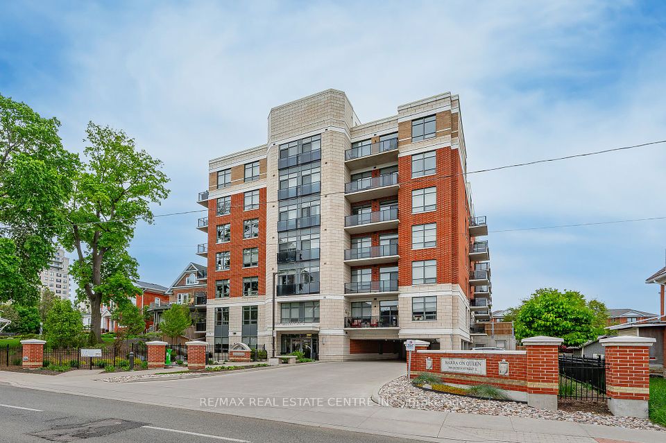 399 QUEEN Street