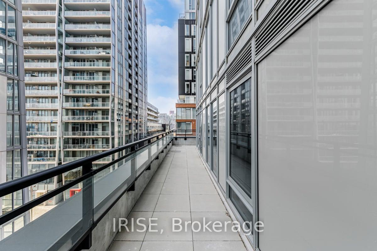 2 Bedrooms Condo at 45 Baseball, Toronto For sale