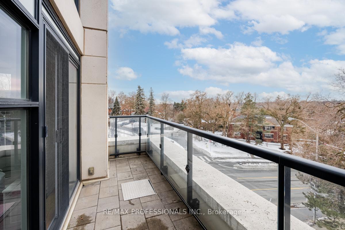 2 Bedrooms Condo at 2 Old Mill,  Toronto For sale