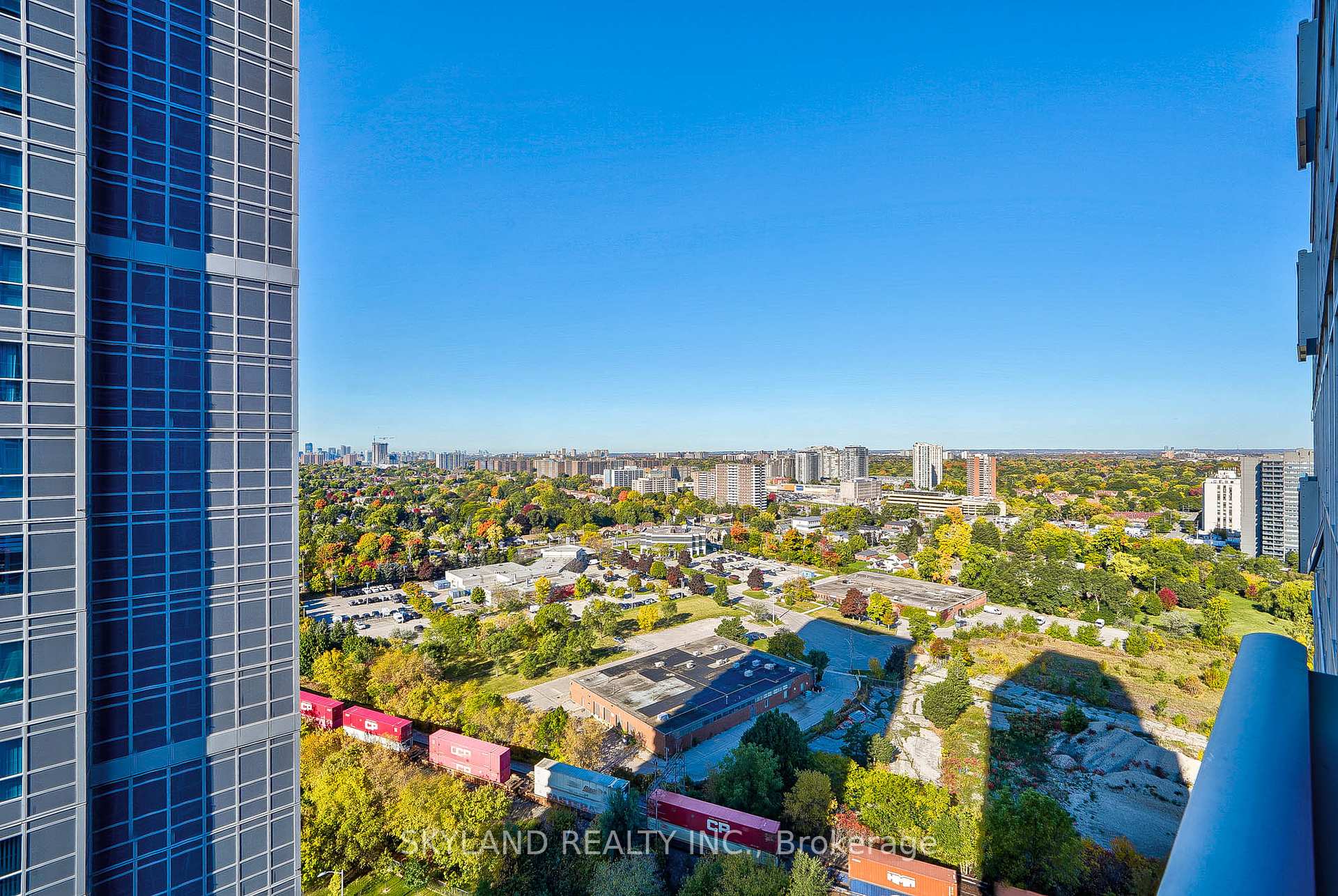 2 Bedrooms Condo at 255 Village Green, Toronto For sale