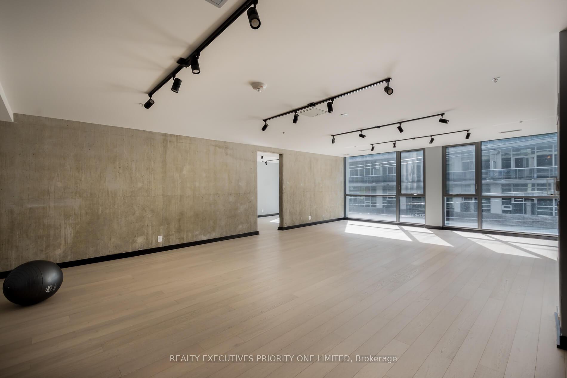1 Bedroom Condo at 39 Brant, Toronto For sale