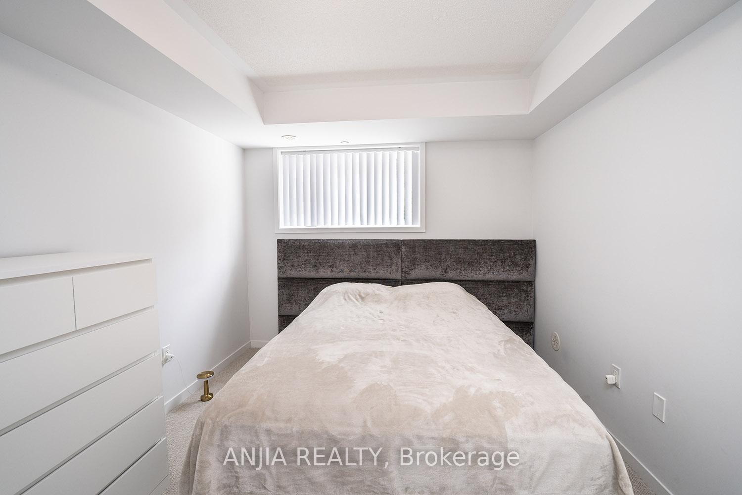 2 Bedrooms Condo at 235 Birmingham, Toronto For sale