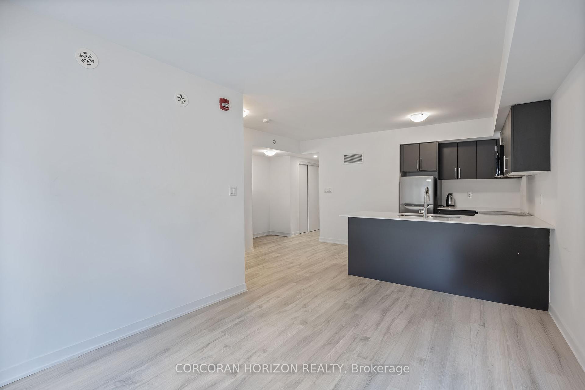 2 Bedrooms Condo at 8 Marquette, Toronto For sale