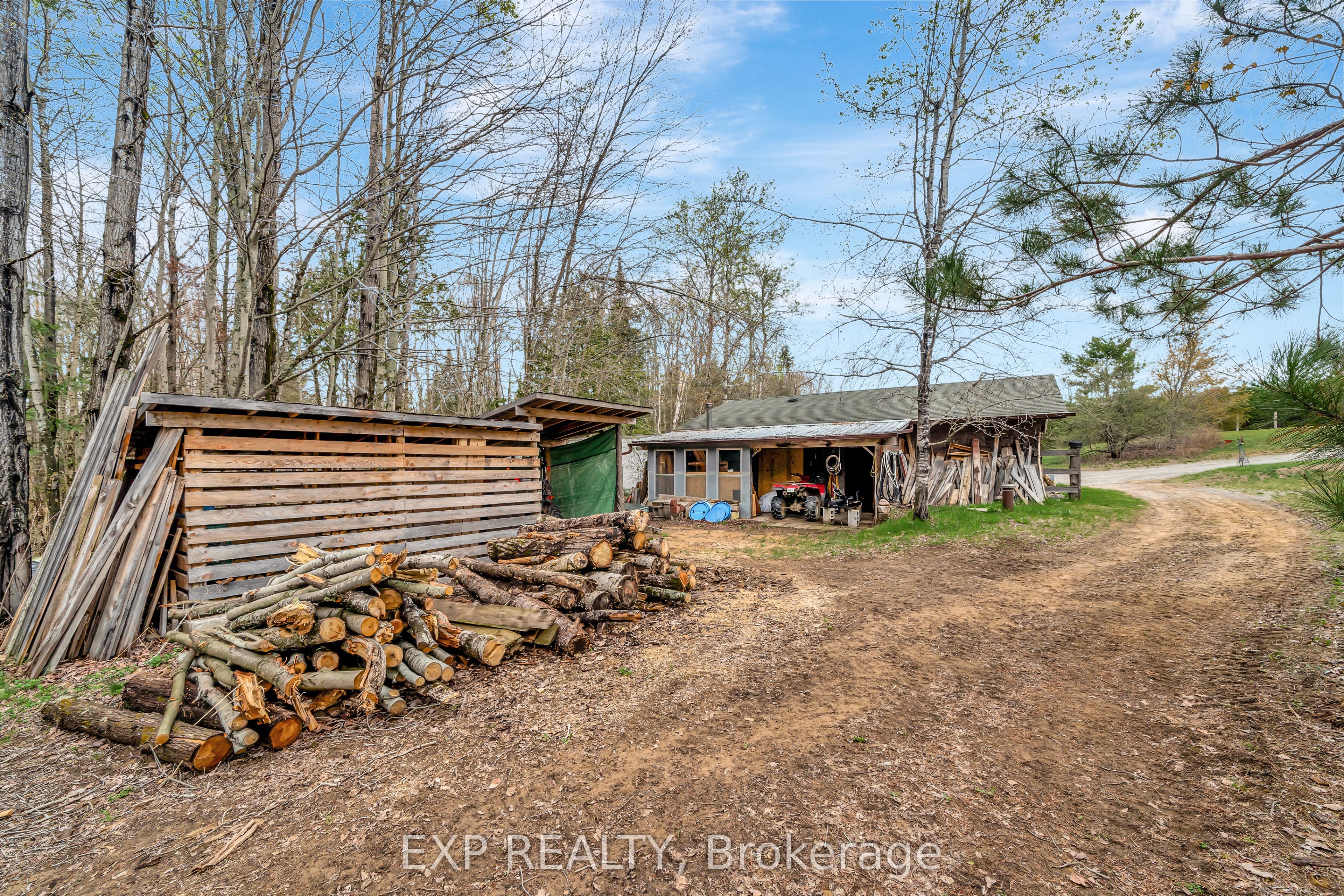 1469 Queensborough Road, Tweed Elzevir (Twp)