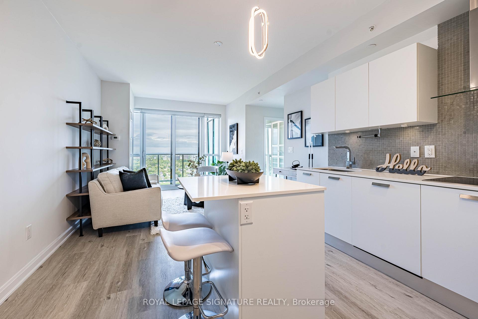 2 Bedrooms Condo at 11 Bogert, Toronto For sale