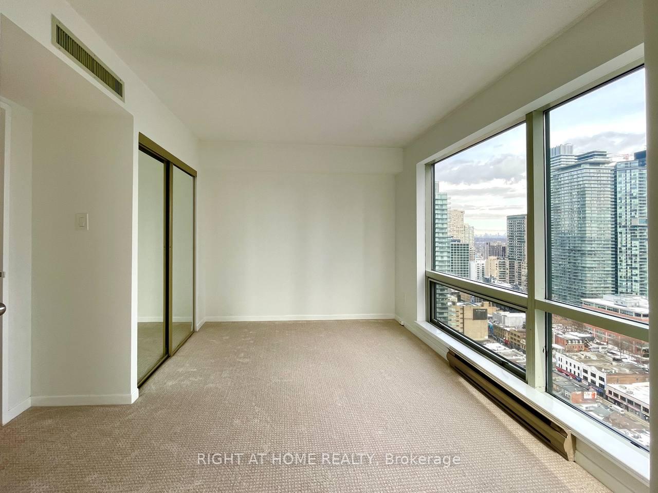 2 Bedrooms Condo at 1001 Bay, Toronto For sale