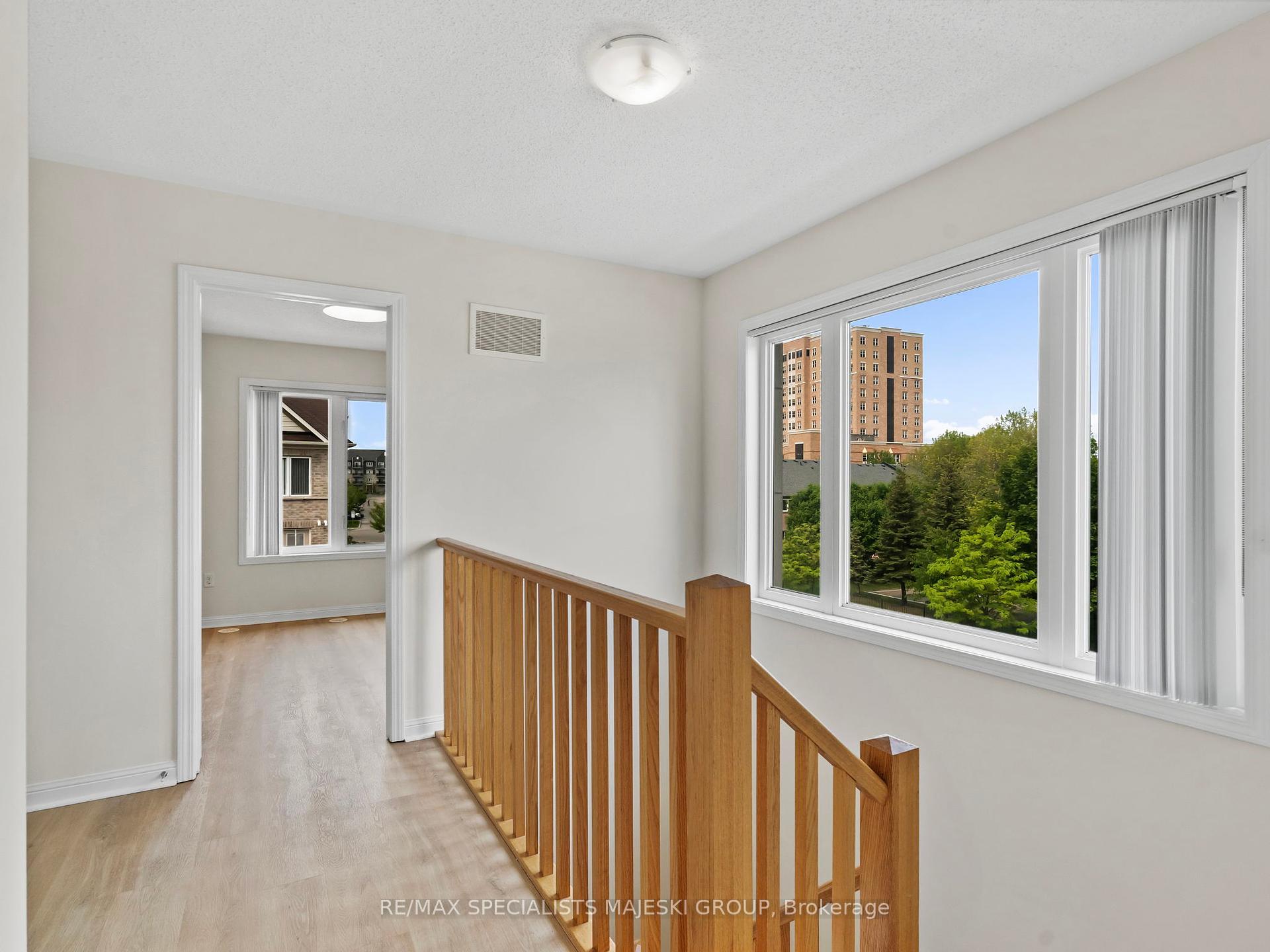 2 Bedrooms Condo at 2891 Rio, Mississauga For sale