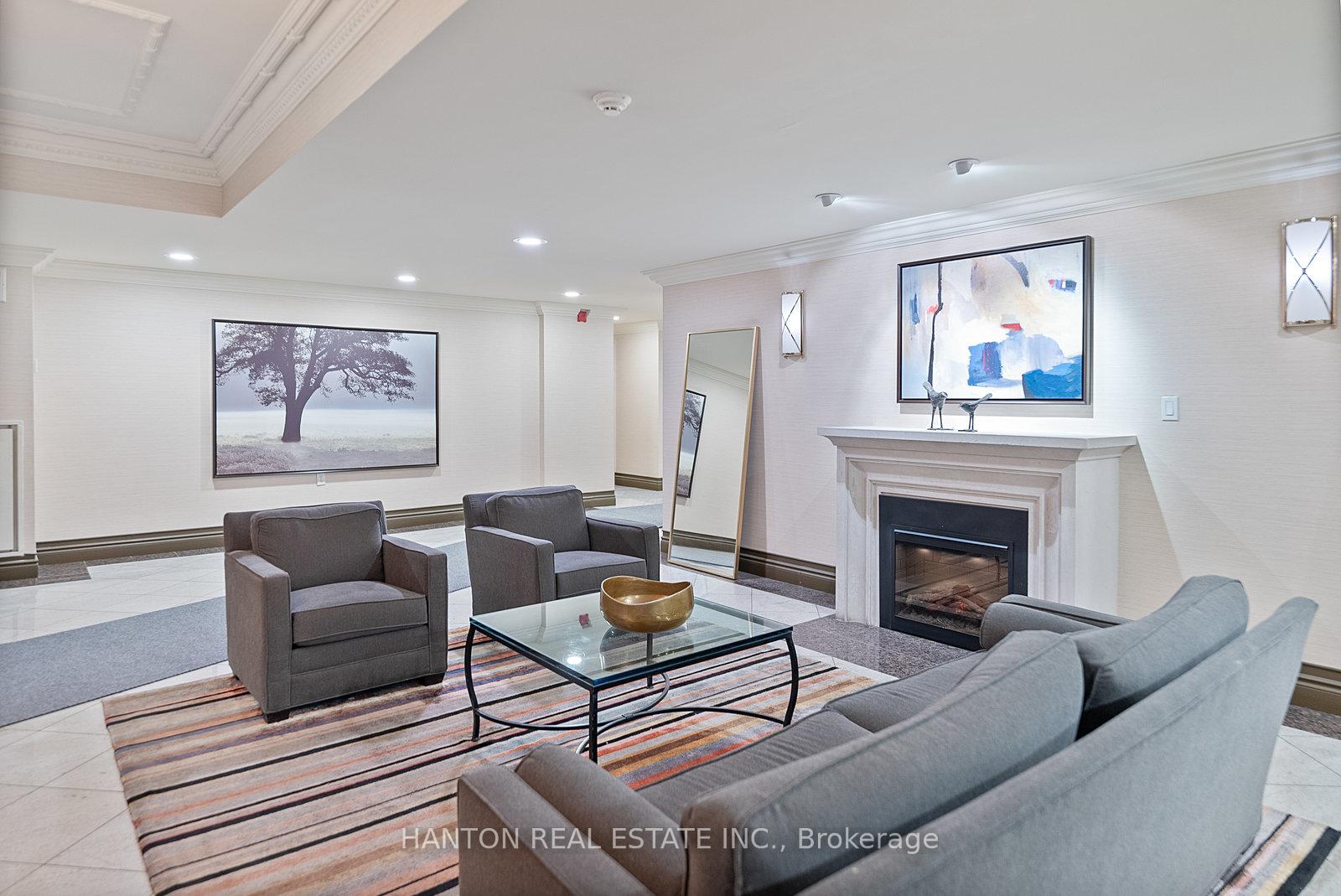 2 Bedrooms Condo at 77 Mcmurrich,  Toronto For sale