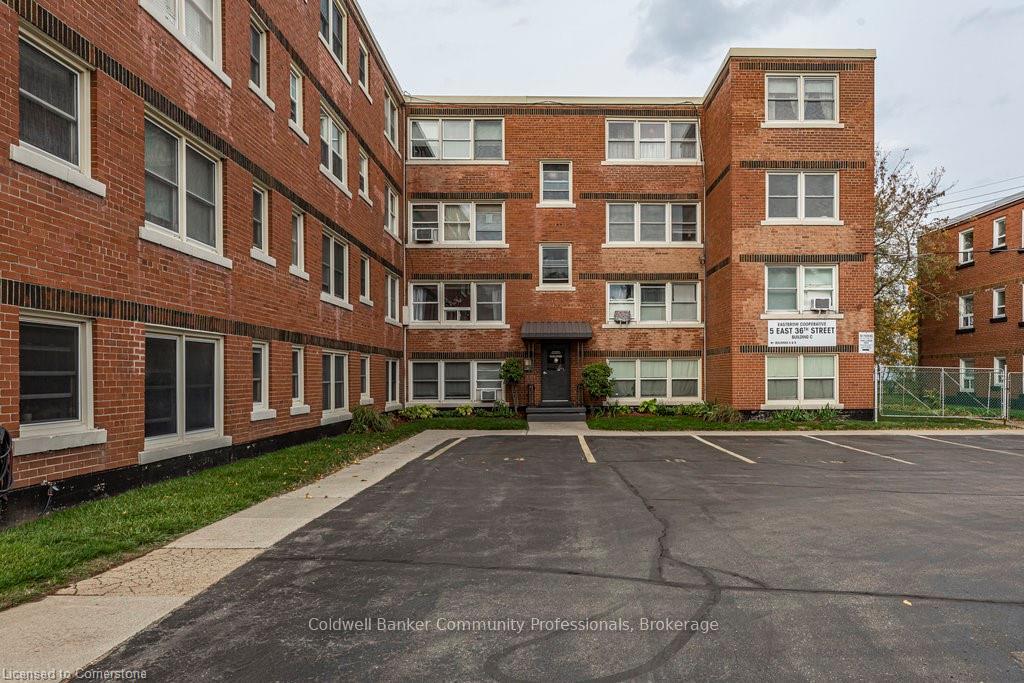 2 Bedrooms Co-op at 5 East 36th,  Hamilton For sale