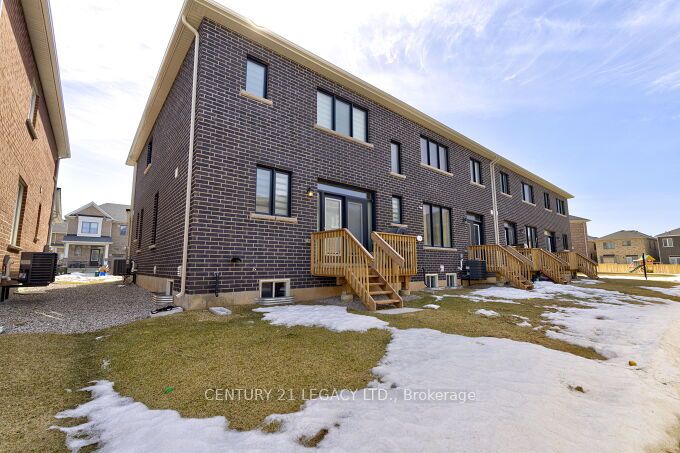 1742 Thames Circle, Milton, ON L9E 1Y5