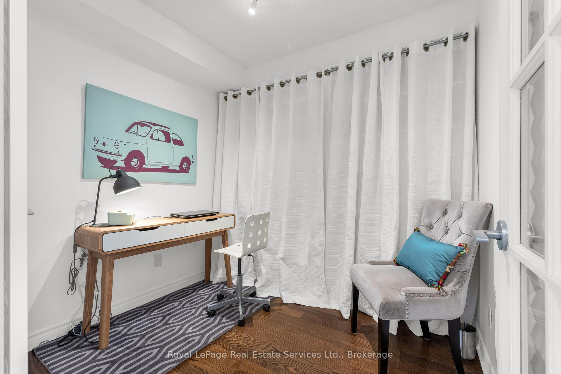 2 Bedrooms Condo at 2391 Central Park, Oakville For sale