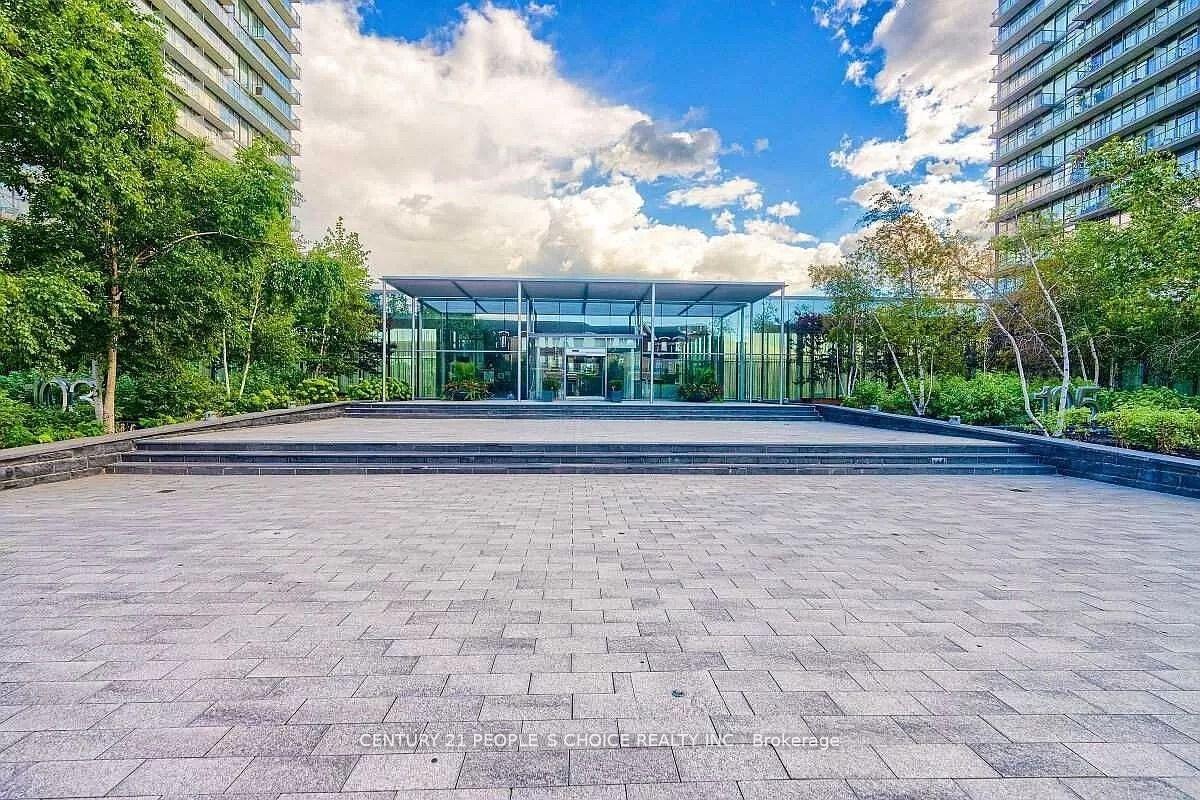 2 Bedrooms Condo at 105 The Queensway, Toronto For sale